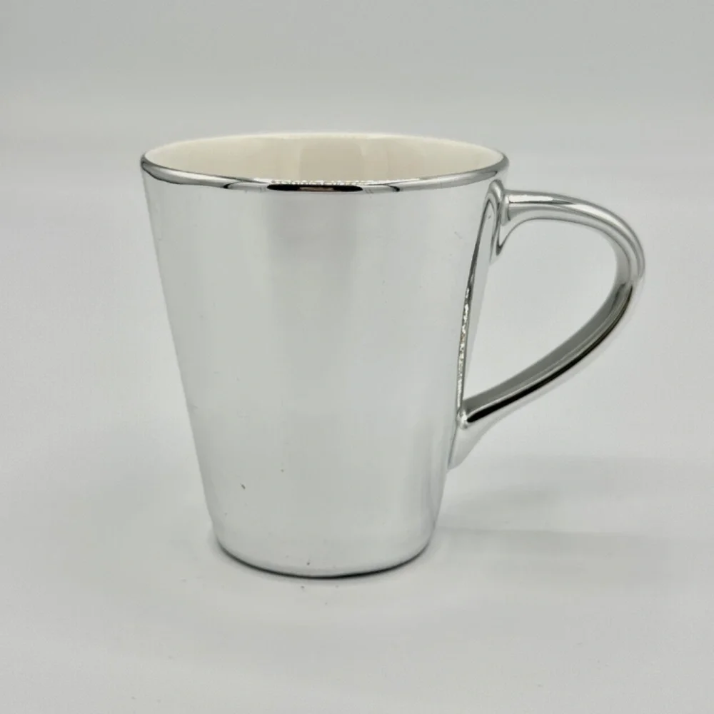 Starbucks | 2013 Silver & Red Mini Holiday Mug Plate Demi Espresso Set - Picture 3 of 11